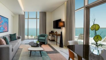 Ocean Bedroom Suite Living Room