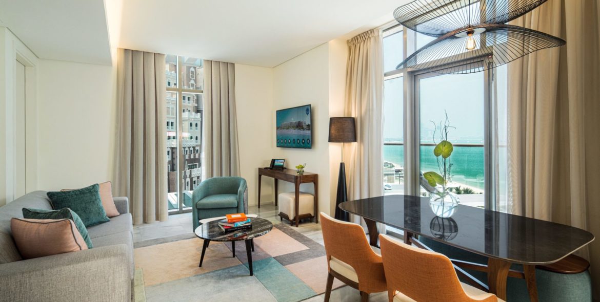 Palm Seaview Bedroom Suite Dining Area
