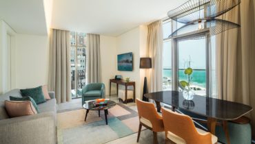 Palm Seaview Bedroom Suite Dining Area