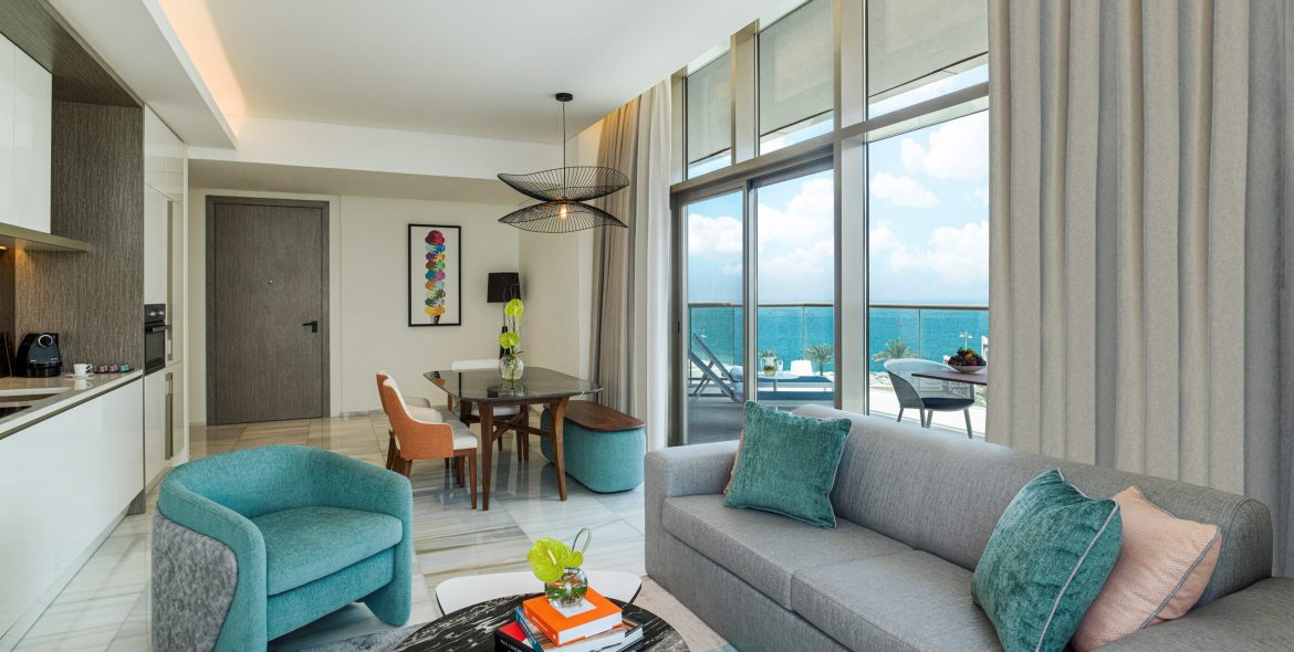 Panoramic Palm Seaview Living Area